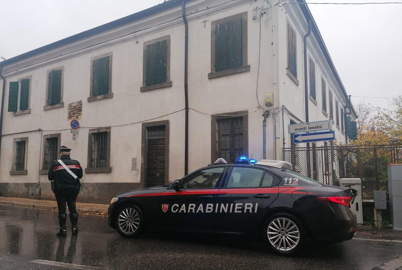 Verona Su Un Auto Rubata Non Si Ferma All Alt Dei Carabinieri Preso