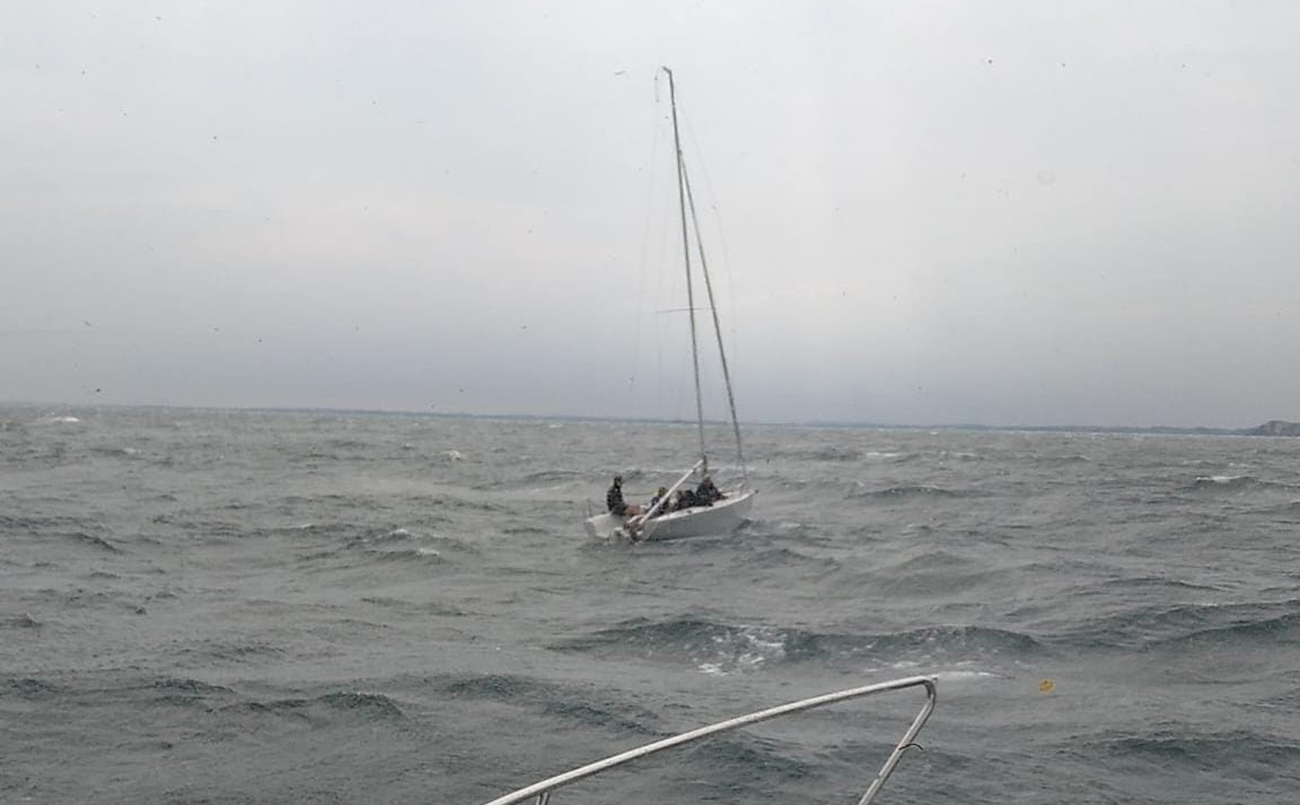 Barche Nella Bufera Sul Garda In Salvati Dalla Guardia Costiera