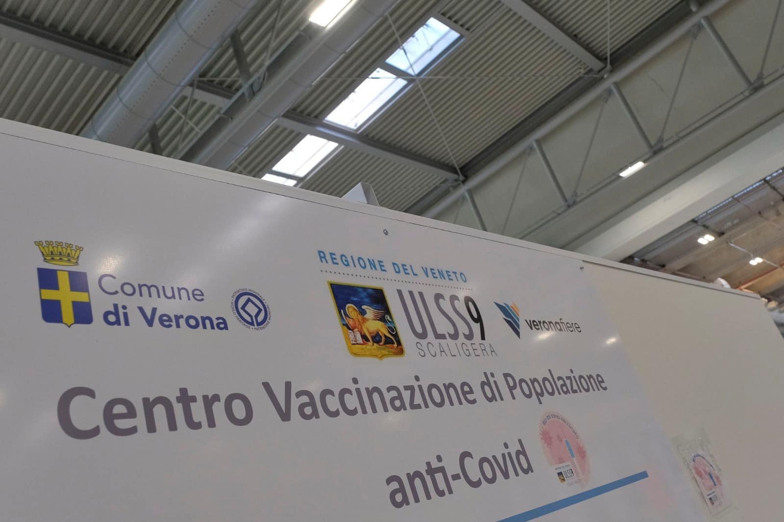 Verona, vaccini in fiera per le classi del 1942 e 1943